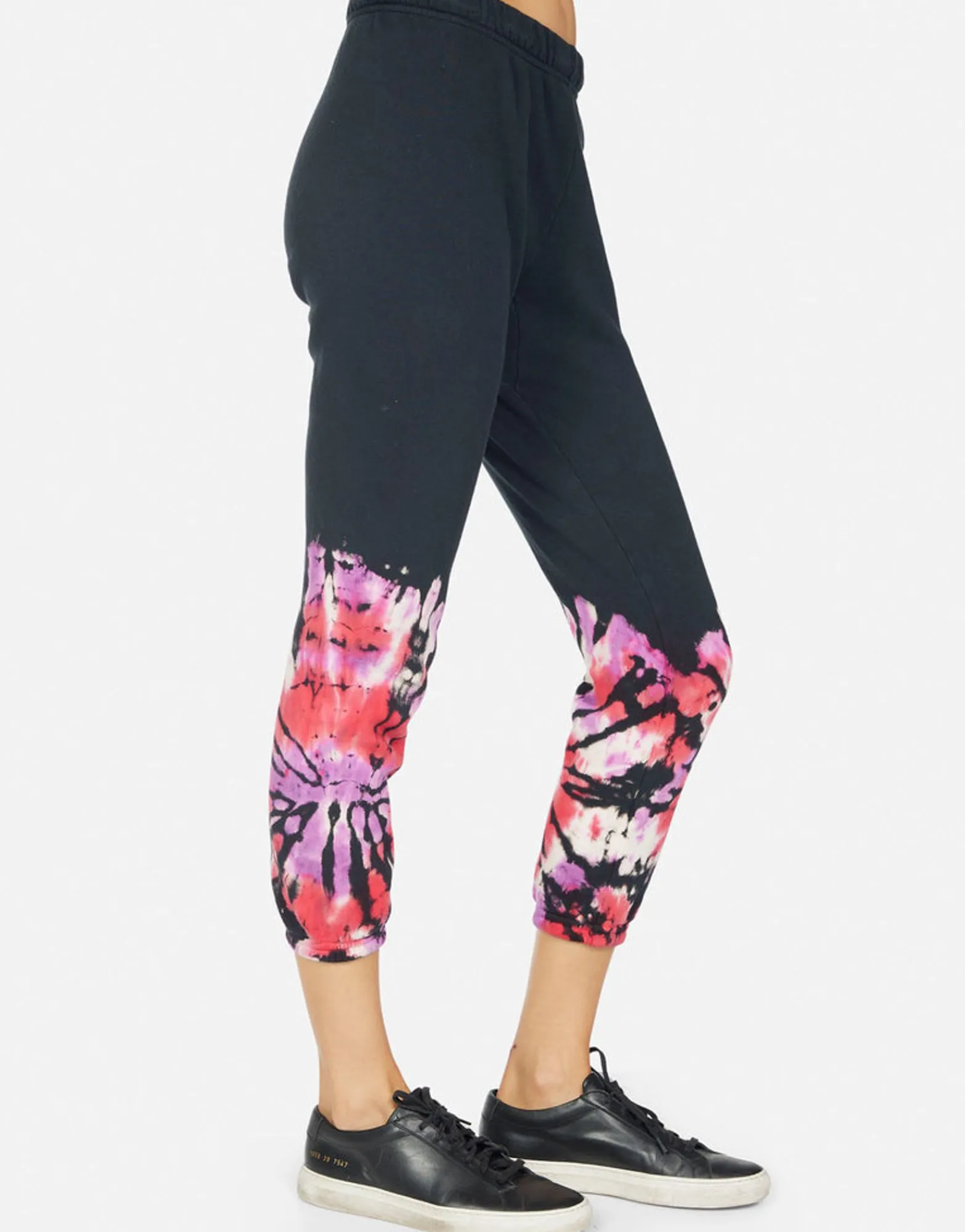 Store Alana Ruby Lip Women Crop Sweatpants