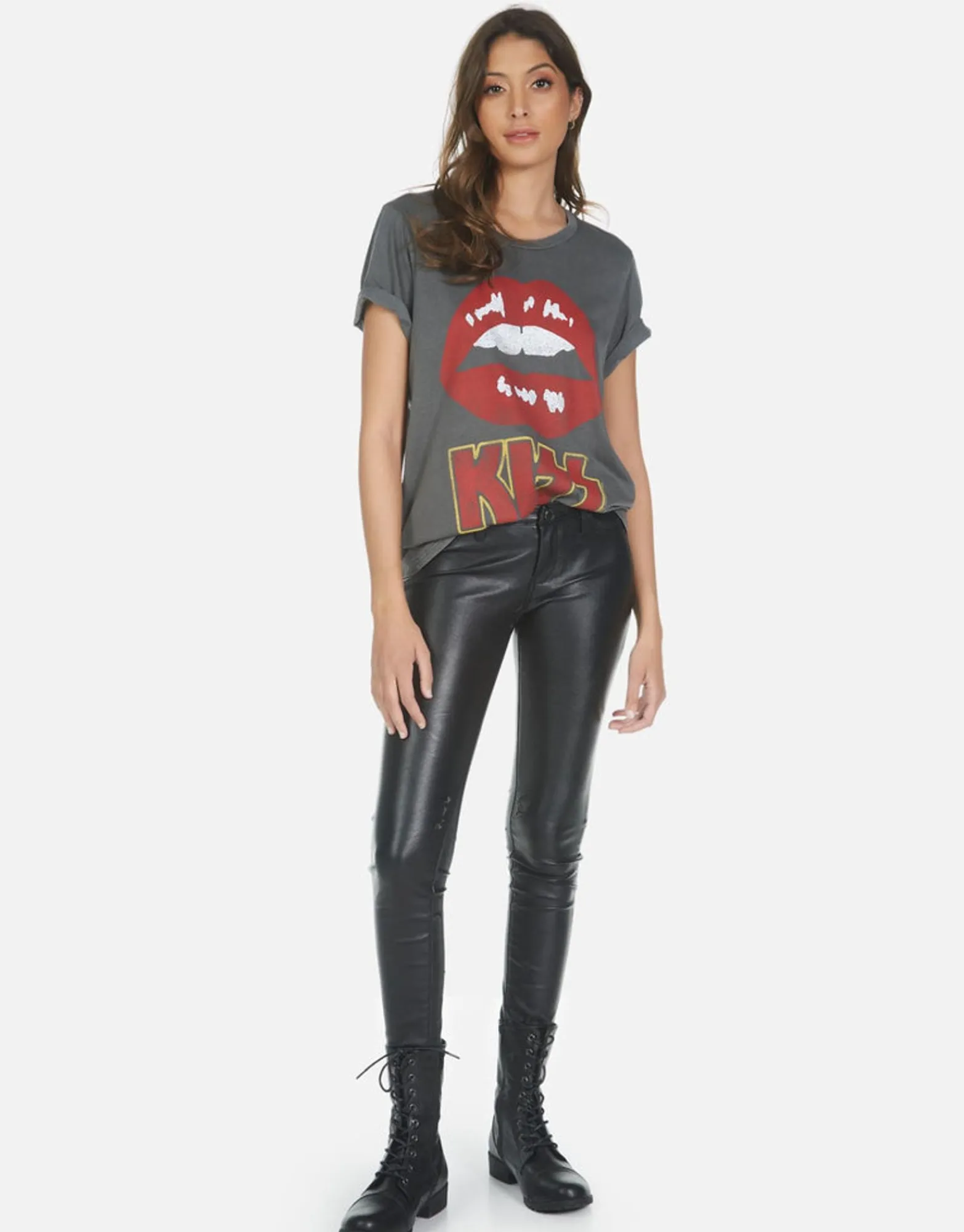 Online Kiss Lip Rock N Roll S/S Vintage Concert Tee | Wolf By Women Short Sleeve