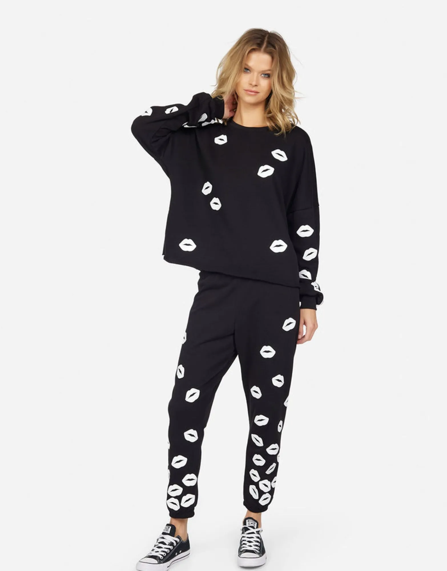 Best Lee White Foil Scattered Lips Women Long Sleeve