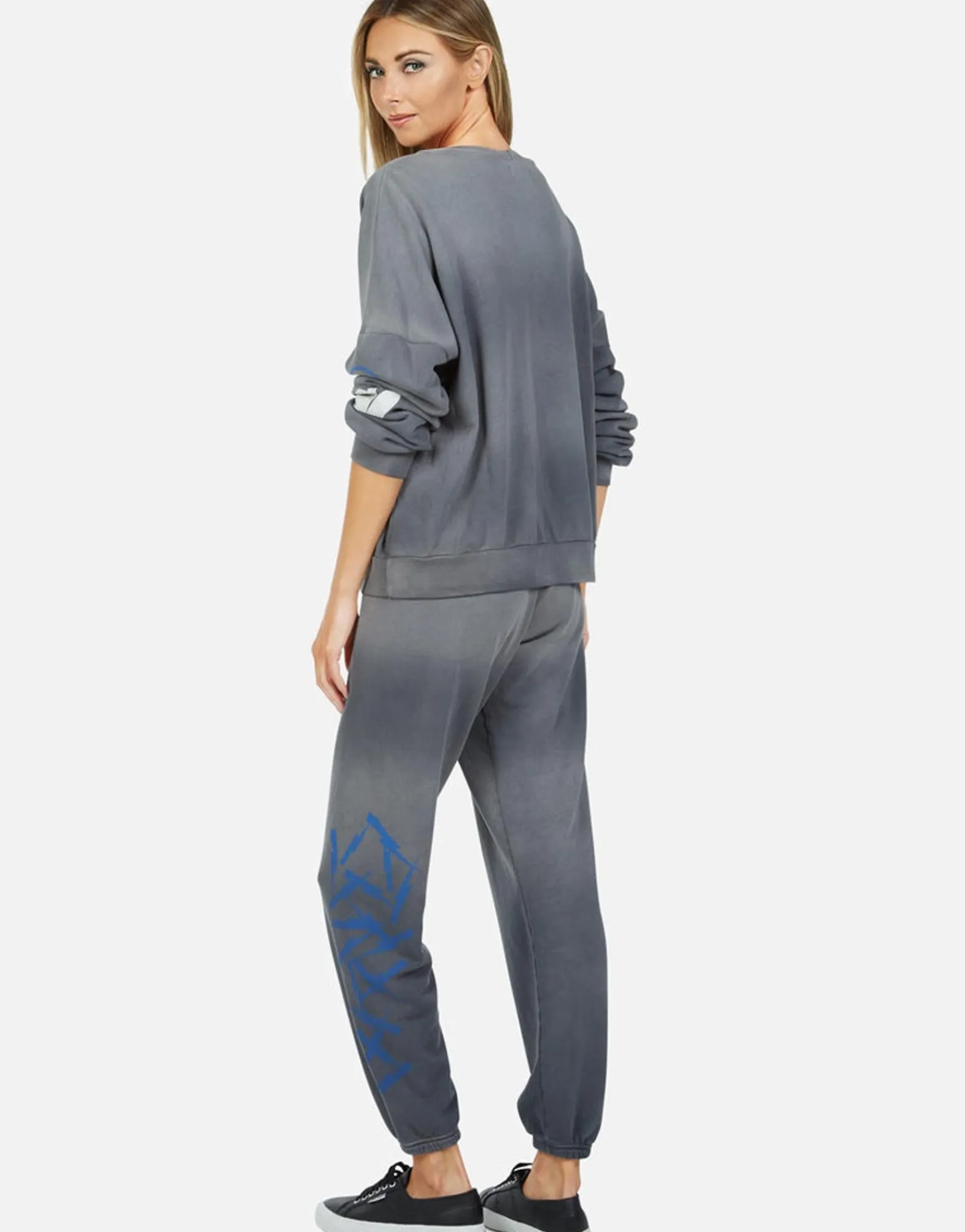 Fashion Moshi Lightning Skull L/S Pullover | Sierra By Women Long Sleeve