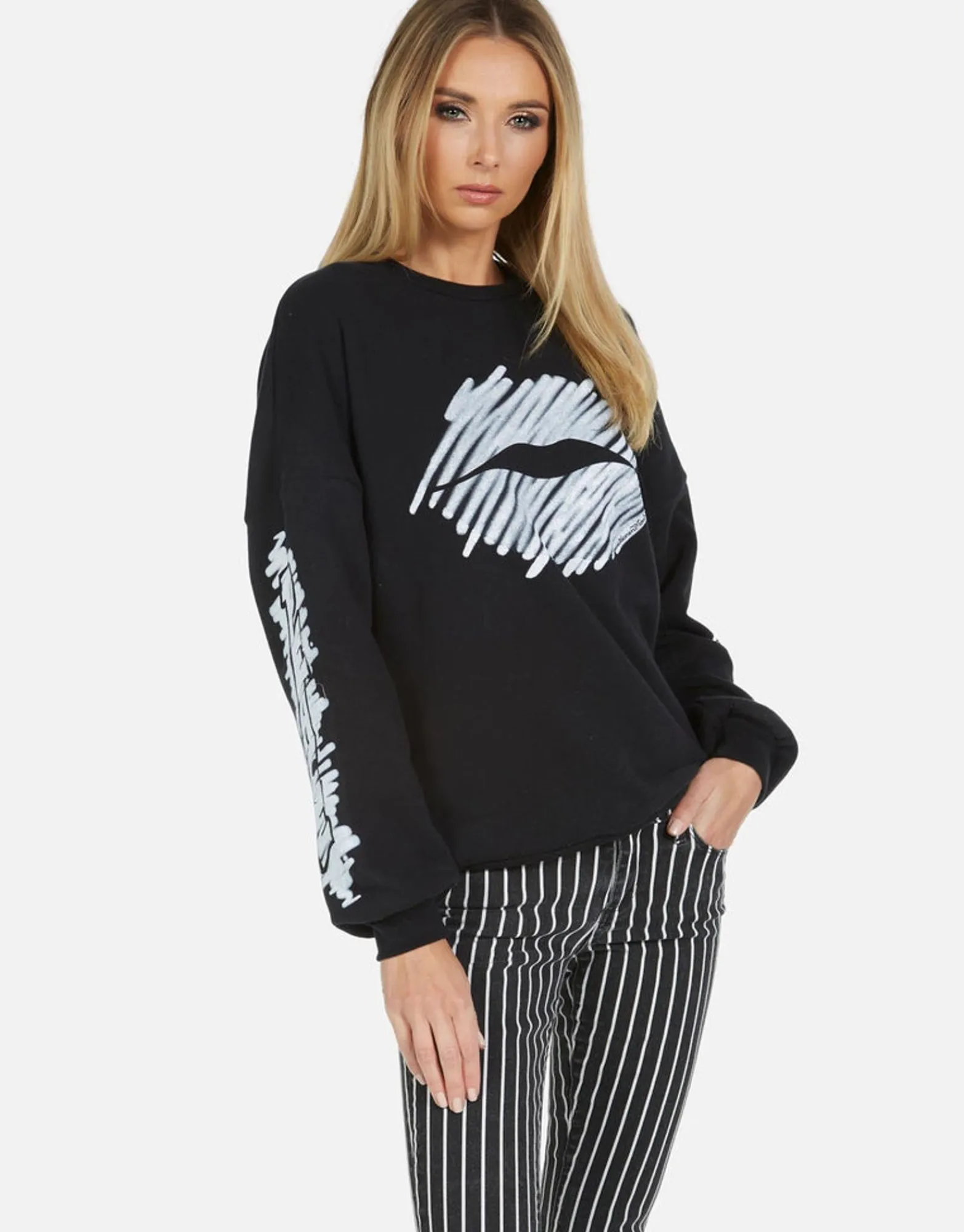 Store Sierra Scribble Lip Women Long Sleeve