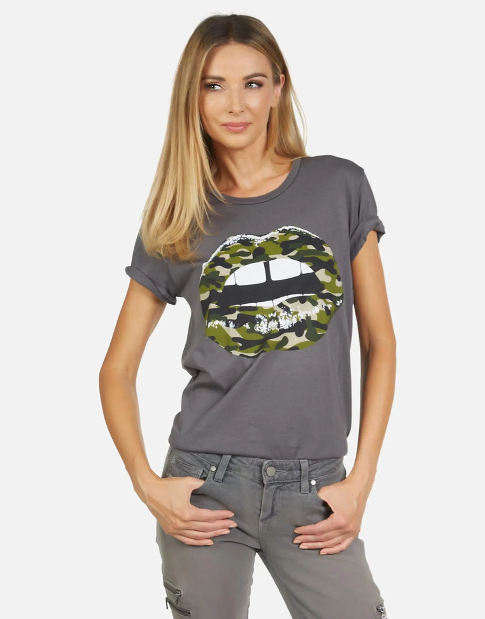 Hot Wolf Camo Lip Women Short Sleeve